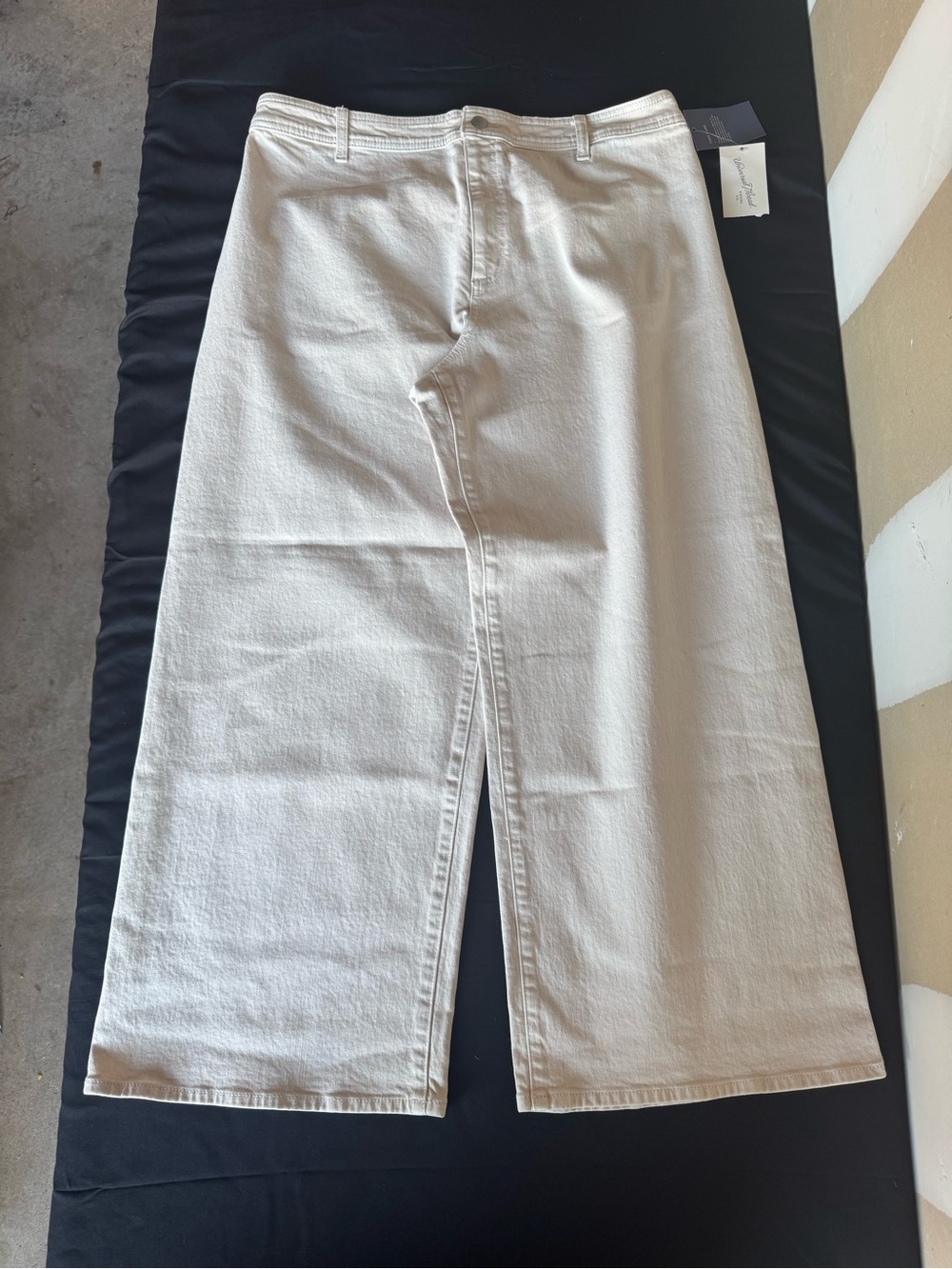 Universal Thread Size 16 Wide Leg Ankle Pants Khaki Off White Denim NWT